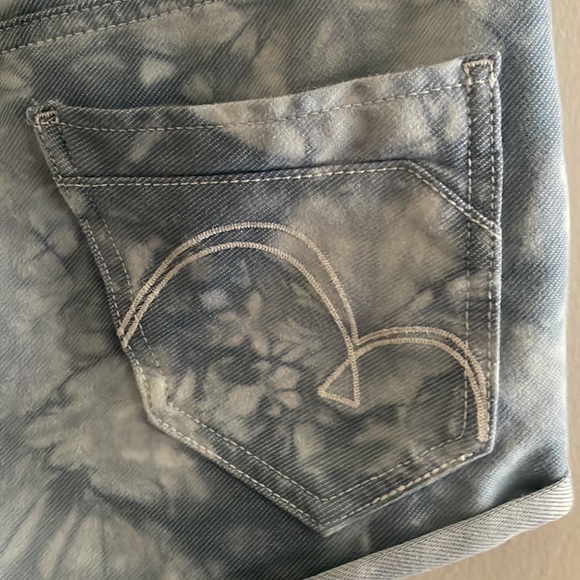 Denim Short Samuel & Kevin, Blue and White colors Size “M”  COD # 0150. - Picture 3 of 11